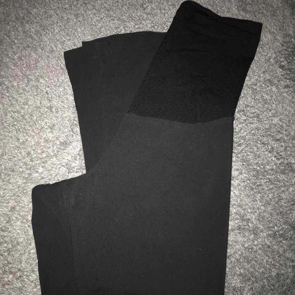 Like new motherhood maternity legging capris